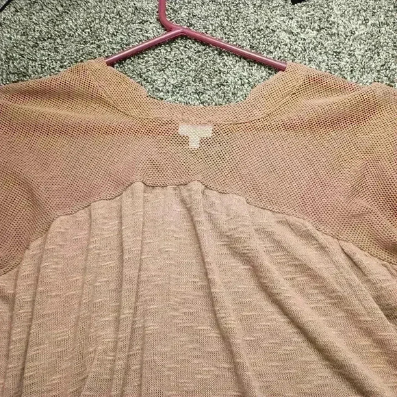 2/$30 Lady's BKE Lightweight Summer top (#308) - Picture 2 of 9